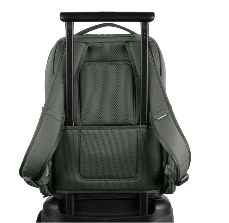 Incase A.R.C. Daypack